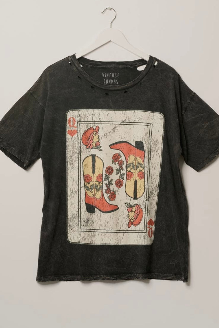 queen card distressed graphic tee