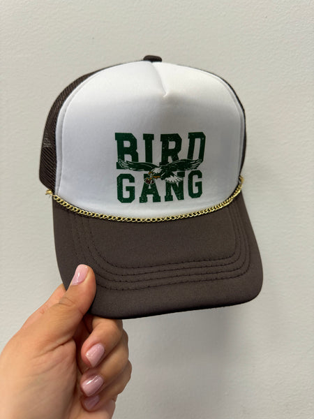 bird gang w/chain brown trucker hat